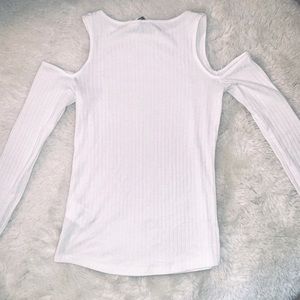 —> WHITE, LONG SLEEVE, SHOULDER CUT